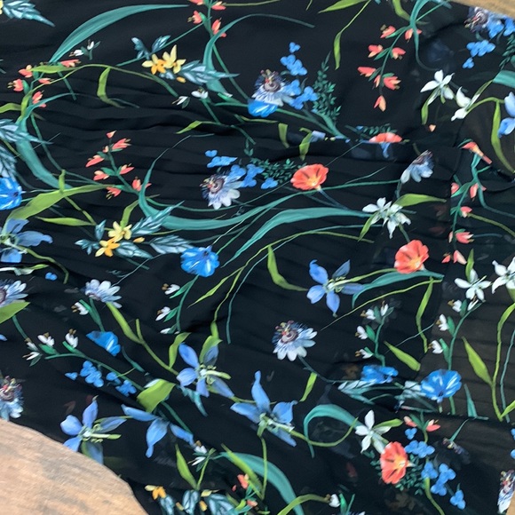 Floral Print Sleeveless Midi Dress - Picture 5 of 6